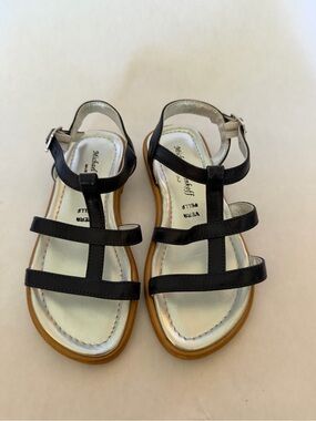 Girls Black Strappy T‑Bar Comfort Sandals